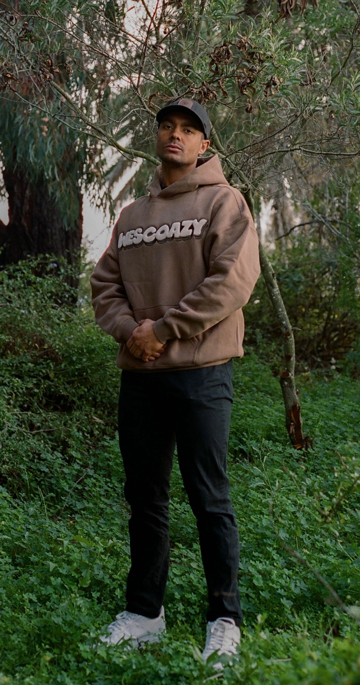 WESCOAZY EMBROIDERY BROWN HOODIE